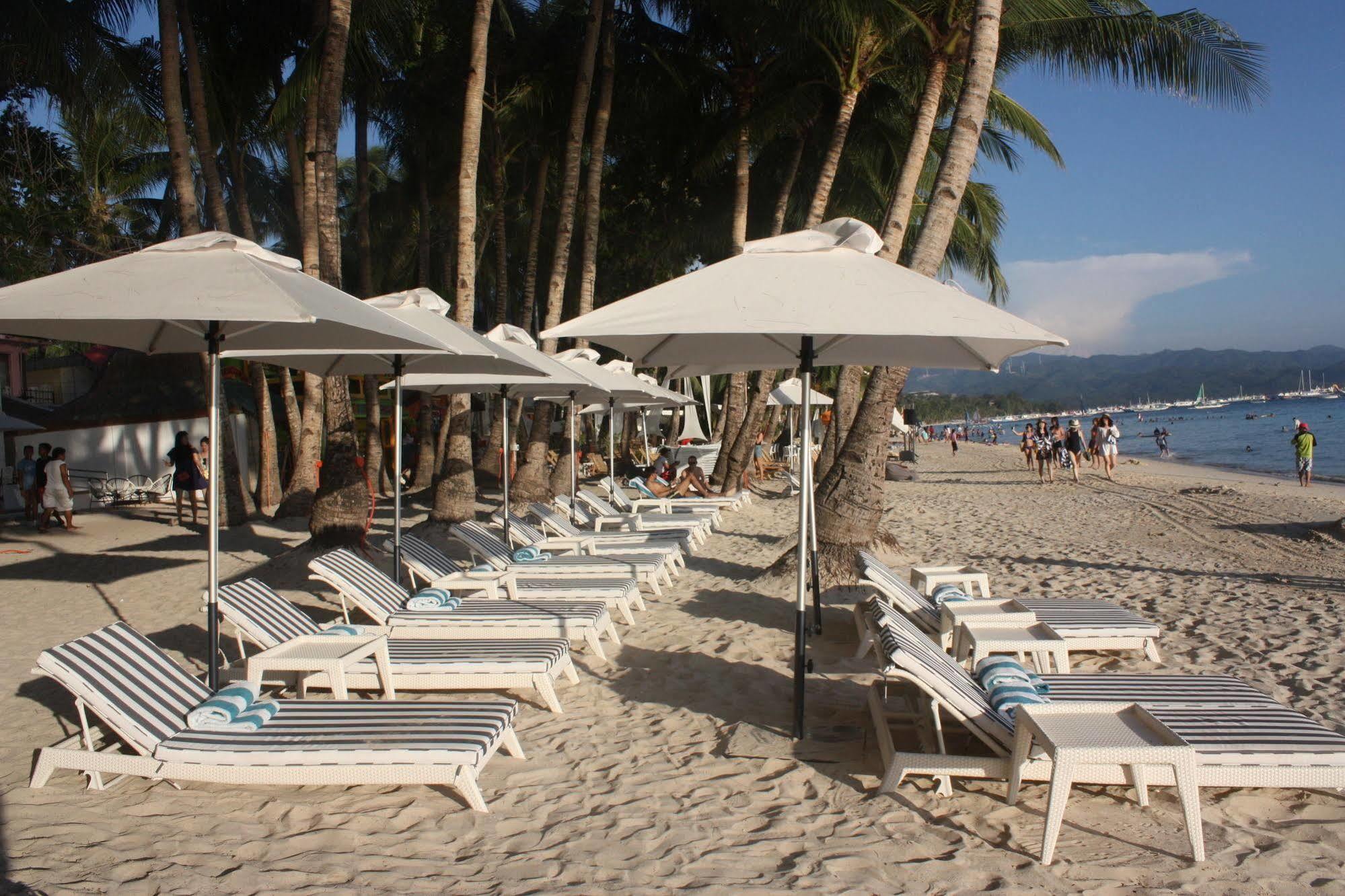 Coast 4* Balabag (Boracay)